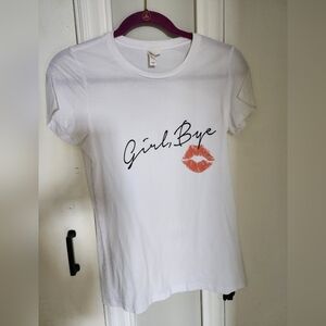 Bella white graphic tee "Girl, Bye 💋"